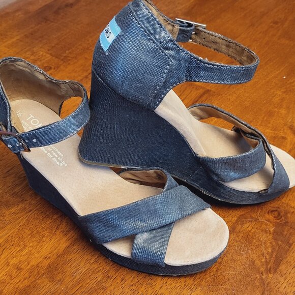 TOMS ~ Sz 8.5W ~ Denim Wedge Sandals ~ Excellent Condition - Picture 6 of 9